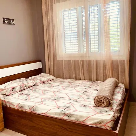 Dubleks Three Bedroom In City Center And Near Of The Sea Villa Girne
