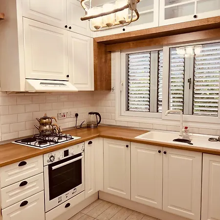 Dubleks Three Bedroom In City Center And Near Of The Sea * Girne