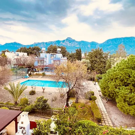 Dubleks Three Bedroom In City Center And Near Of The Sea Villa Girne